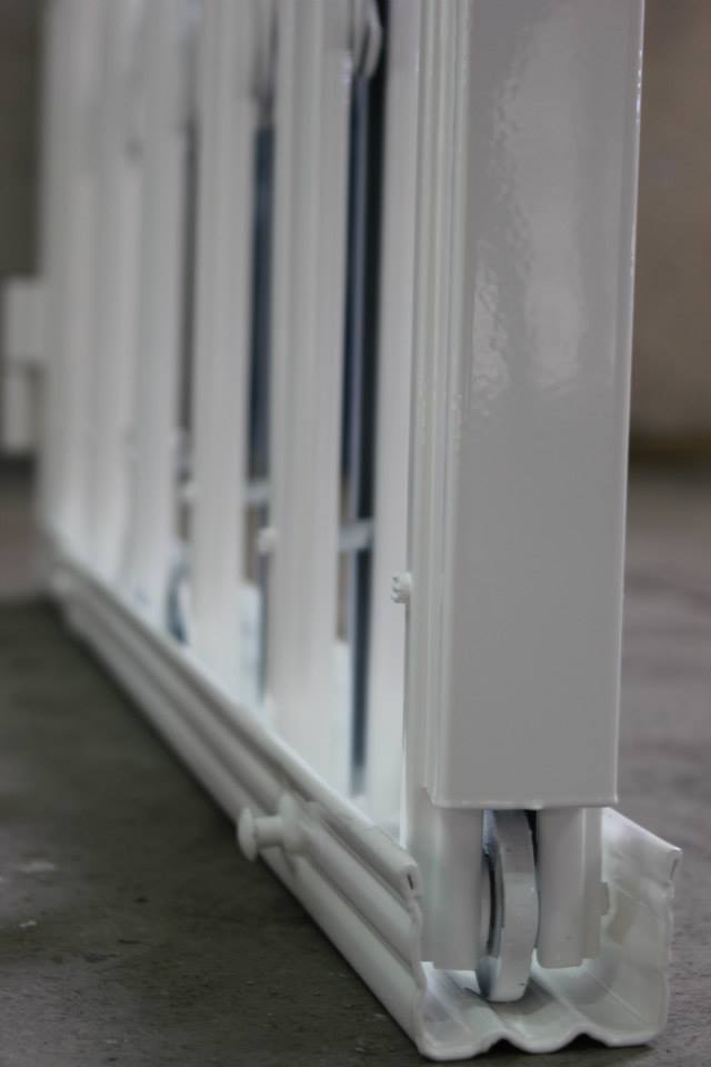 Extendable and Folding Gate